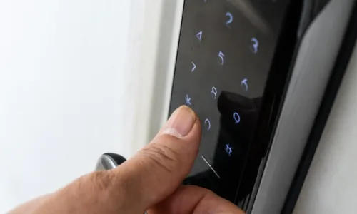 Principais vantagens de uma fechadura digital com câmera