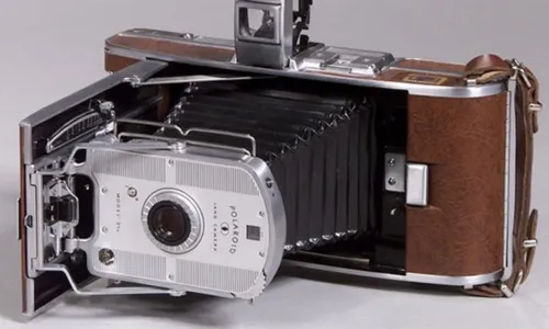 A Mágica dos Instantâneos Polaroid e a Imagem Imediata